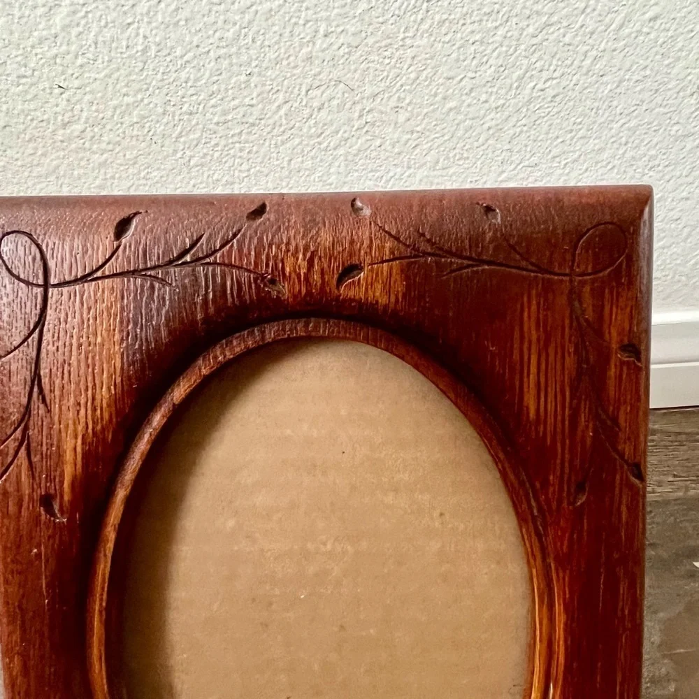 Elegant Brown Wooden Photo Frame 7/9 inches